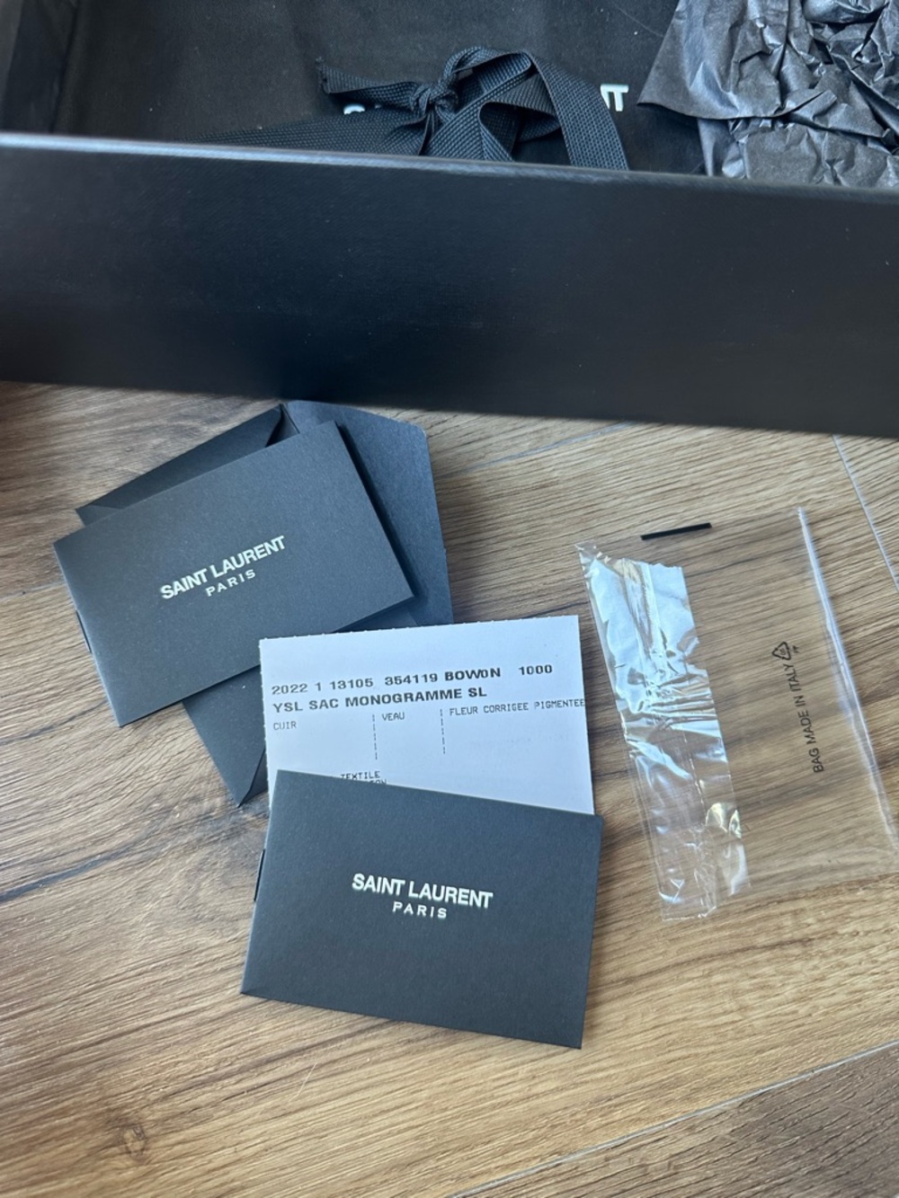 SAINT LAURENT KATE MEDIUM CHAIN BAG WITH TASSEL IN GRAIN - Picture 16 of 17